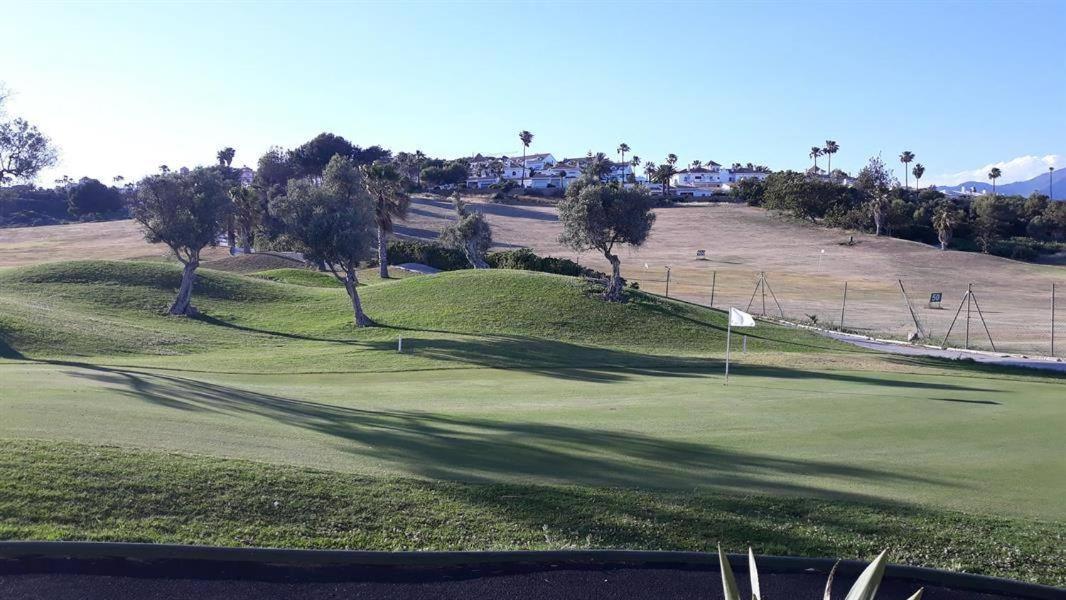 Beautiful Apartment In Duquesa Suites And Gardens Castillo de Sabinillas Luaran gambar